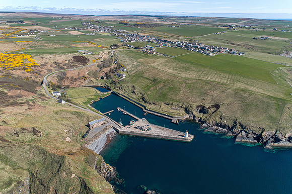 200506 Lybster Harbour 004